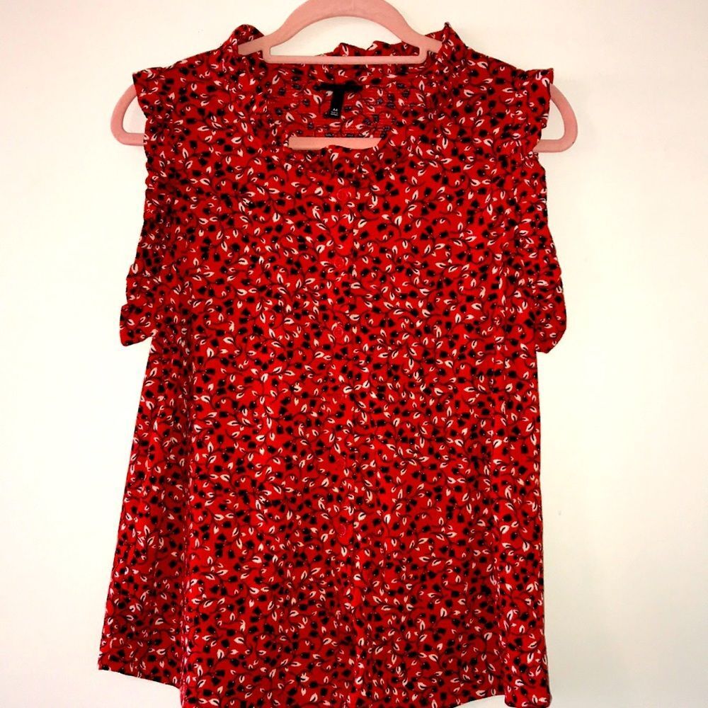 WHO WHAT WEAR SLEEVELESS BLOUSE